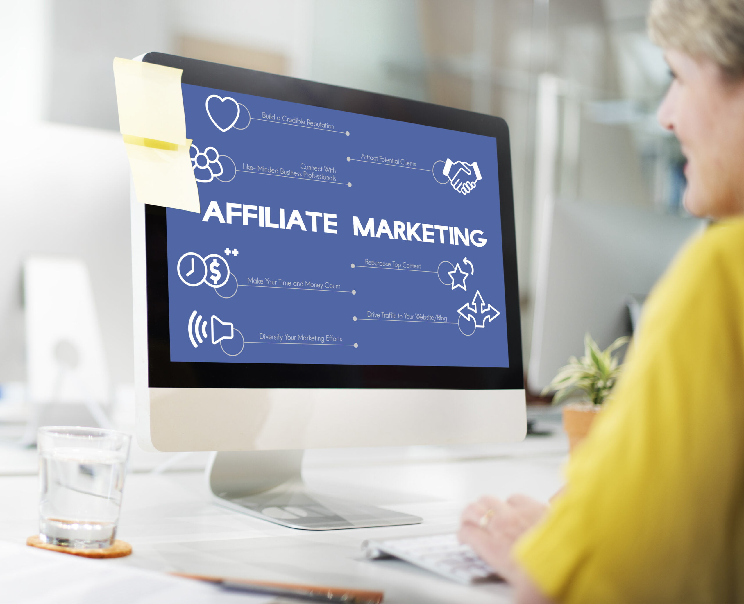 woman-working-with-computer-affiliate-marketing-1